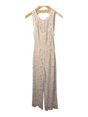 Lulu’s Lace Jumpsuit S Open Back